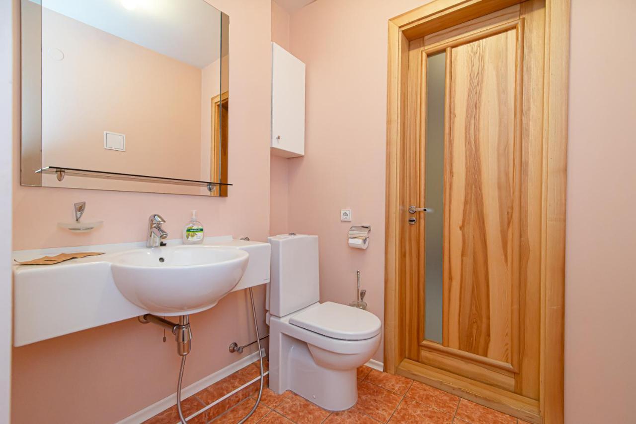 Spacious 2-Bedroom Apartment With Sauna In Vilnius Old Town By Urban Rent Bagian luar foto