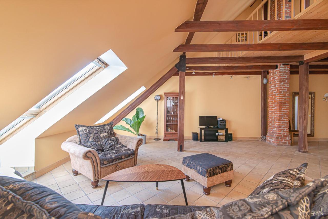 Spacious 2-Bedroom Apartment With Sauna In Vilnius Old Town By Urban Rent Bagian luar foto